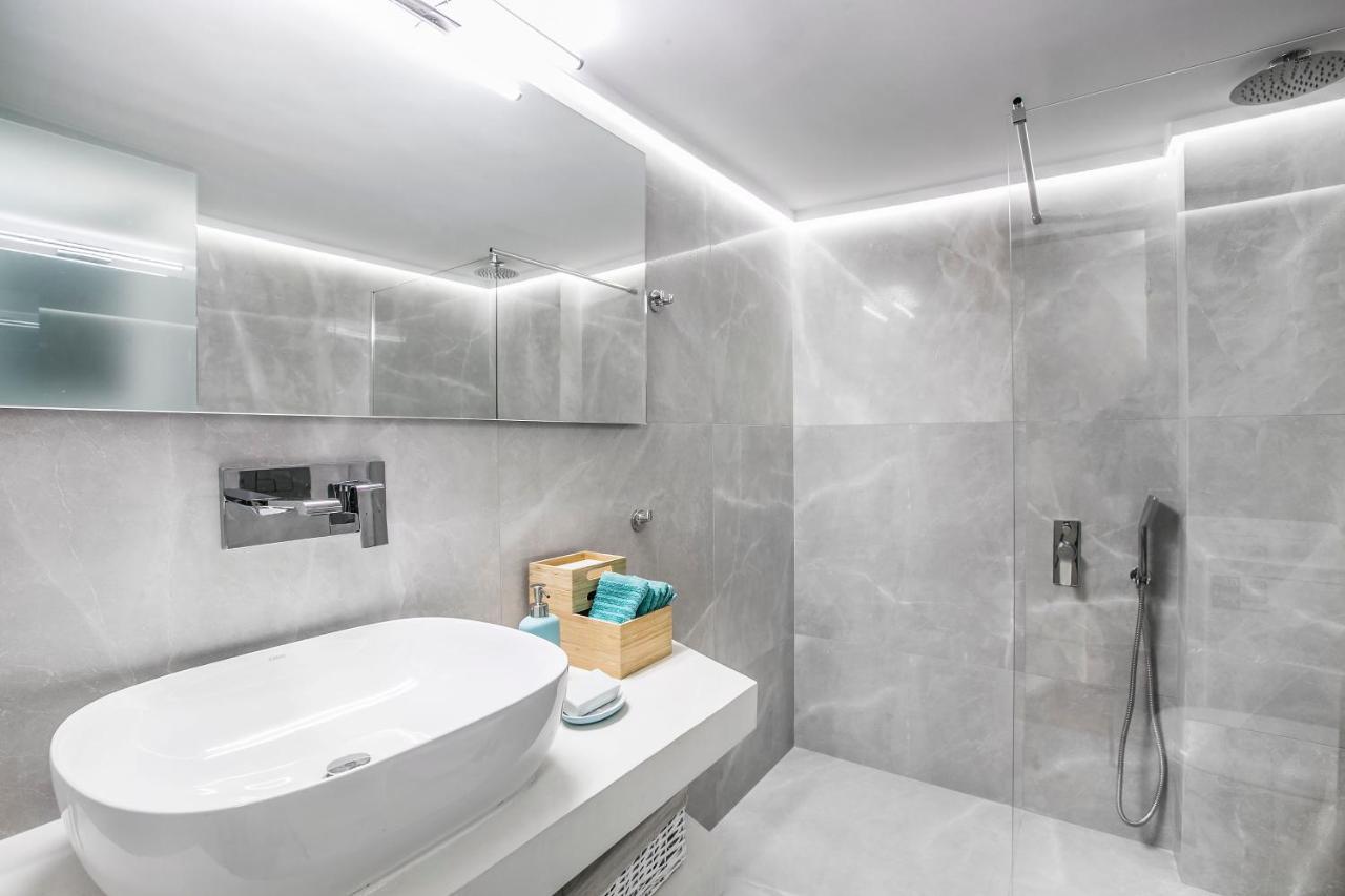 شقة Modern Flat In The Grounds Of Acropolis Monuments -Armonia- أثينا المظهر الخارجي الصورة